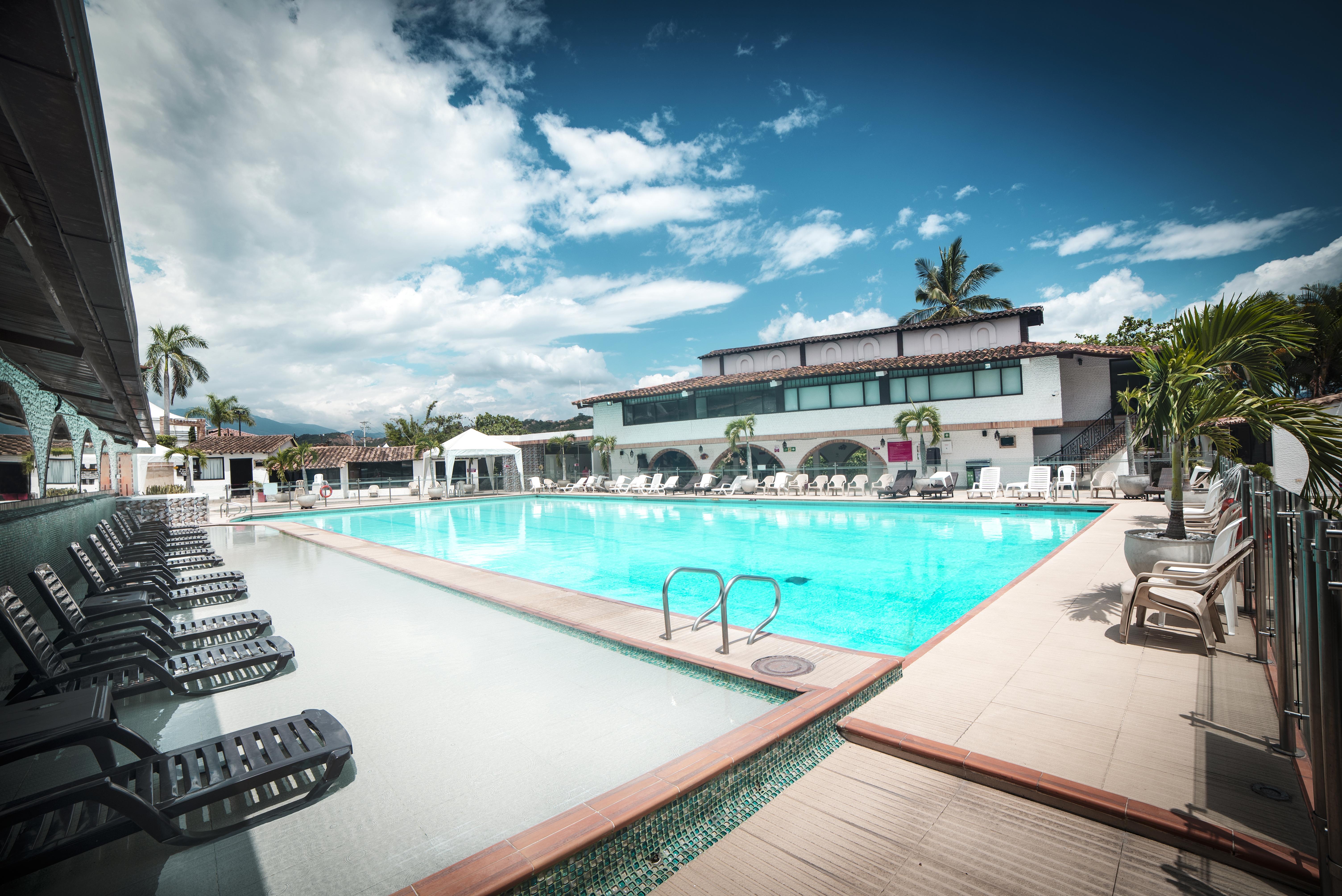Hotel San Juan Internacional Хирон Экстерьер фото