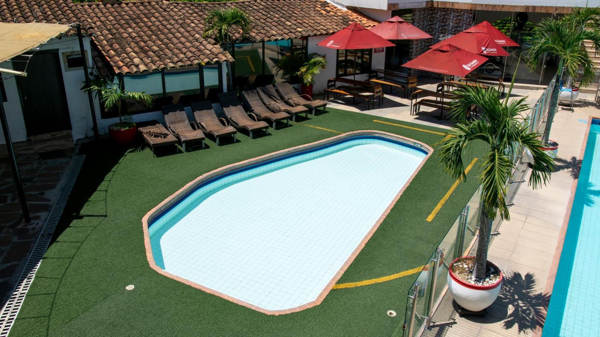 Hotel San Juan Internacional Хирон Экстерьер фото