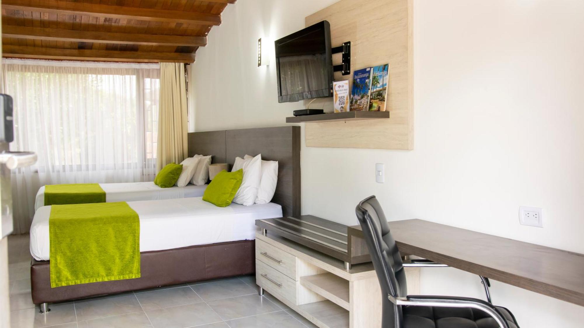 Hotel San Juan Internacional Хирон Экстерьер фото